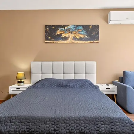 Parkside By Linas Warna