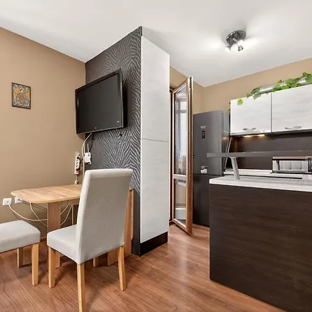 Apartment Parkside By Linas Warna